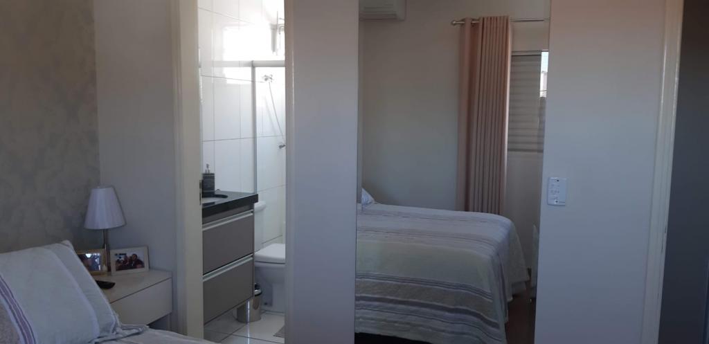 Apartamento à venda com 2 quartos, 70m² - Foto 18