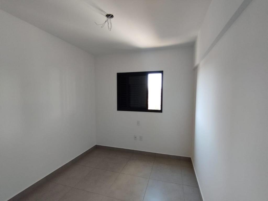 Apartamento à venda com 2 quartos, 77m² - Foto 26