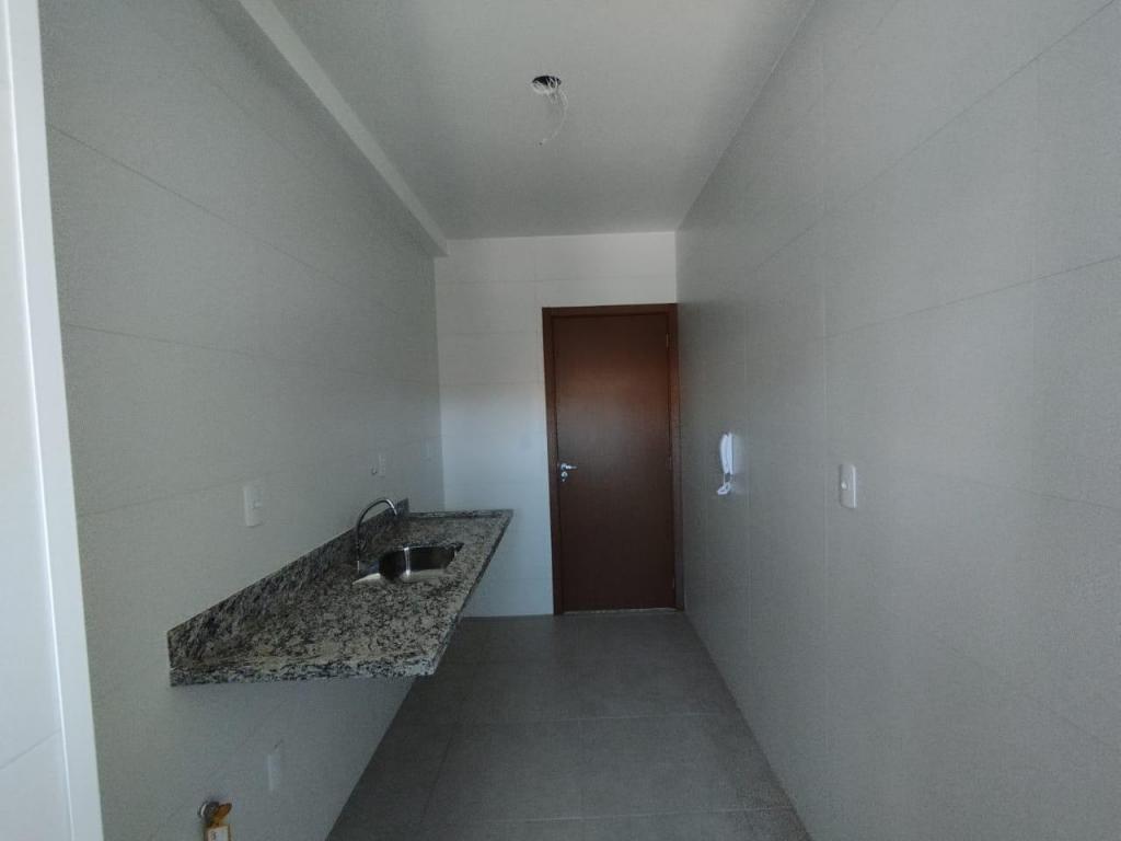 Apartamento à venda com 2 quartos, 77m² - Foto 29