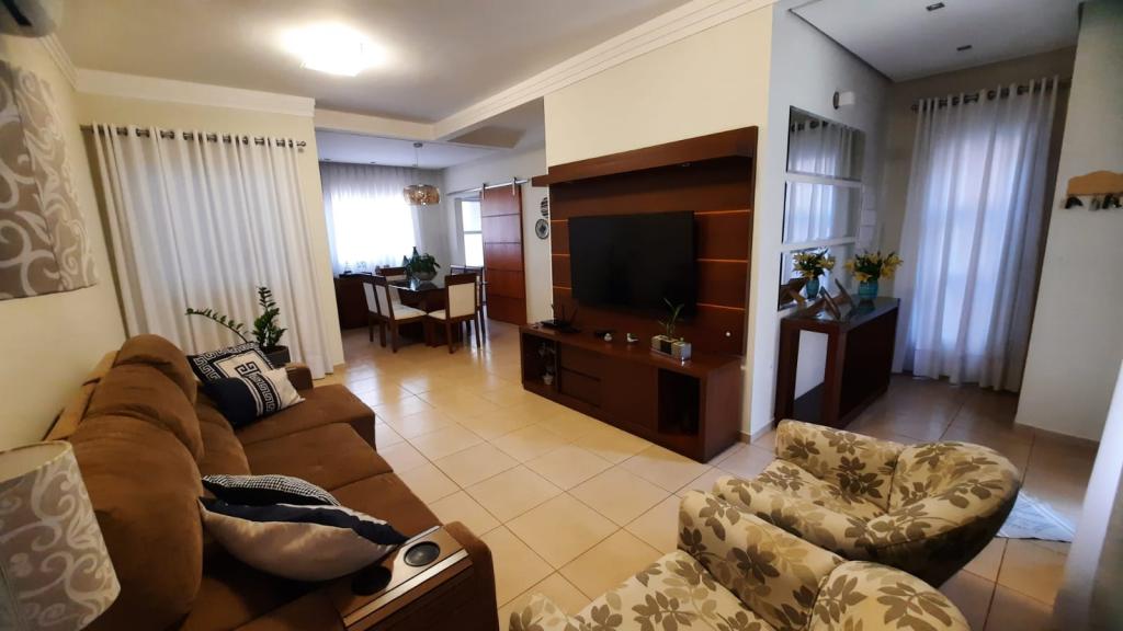 Casa de Condomínio à venda com 3 quartos, 146m² - Foto 1