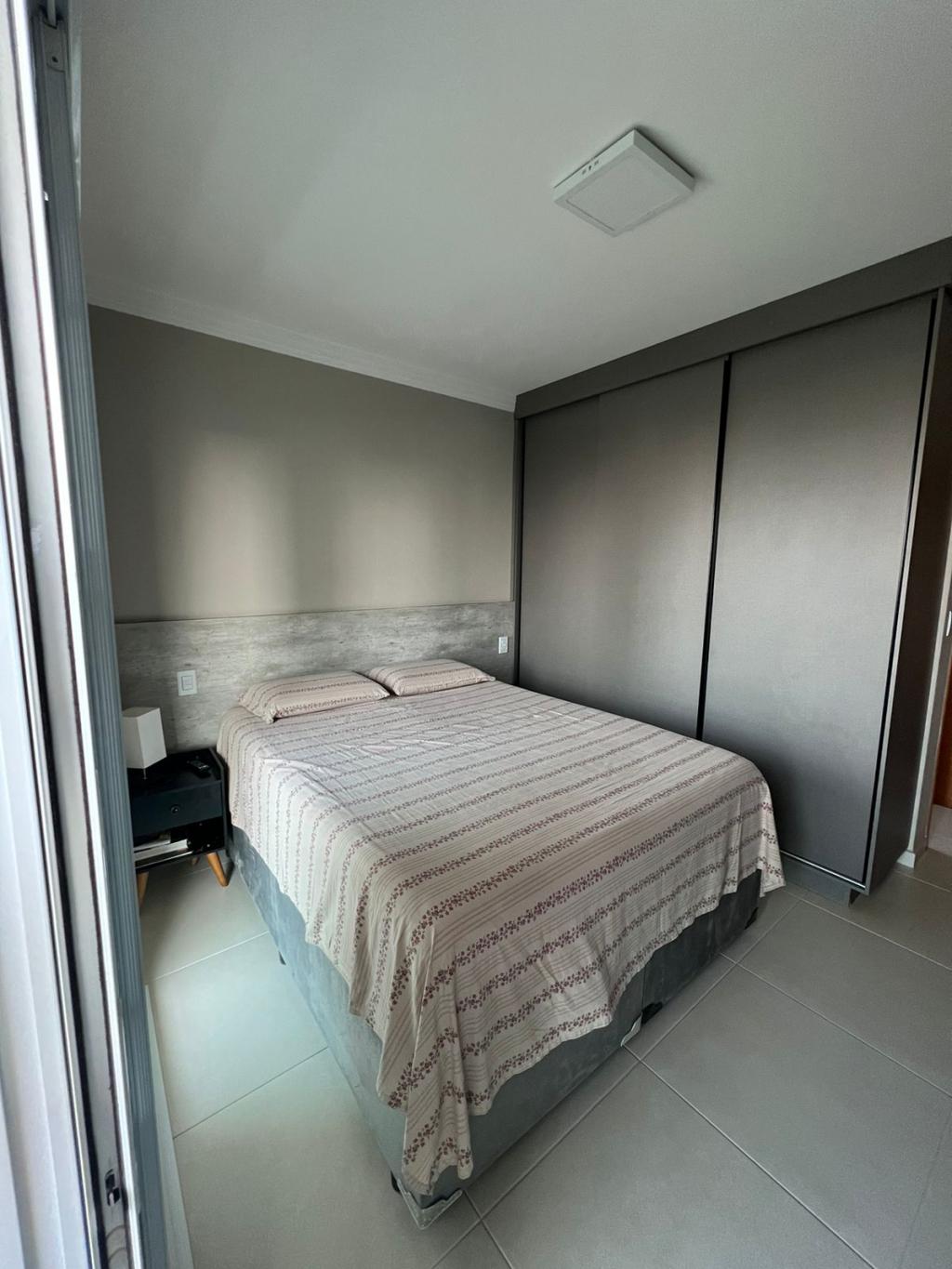 Apartamento à venda com 2 quartos, 78m² - Foto 4