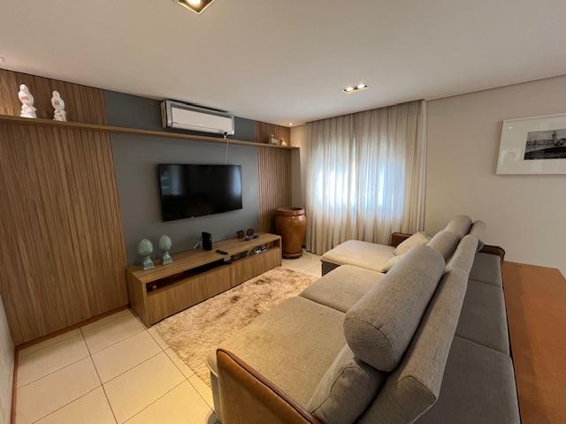 Apartamento à venda com 3 quartos, 180m² - Foto 8