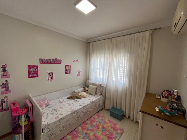 Apartamento à venda com 3 quartos, 180m² - Foto 13