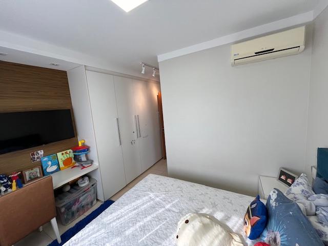 Apartamento à venda com 3 quartos, 180m² - Foto 15