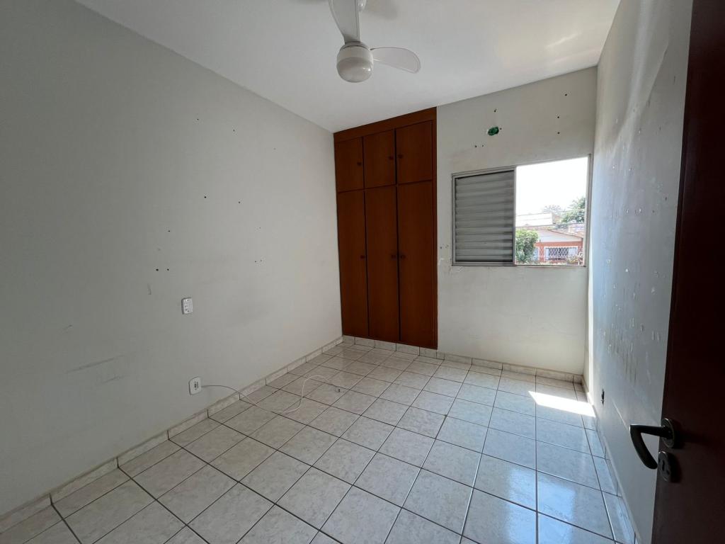 Apartamento à venda com 3 quartos, 106m² - Foto 3