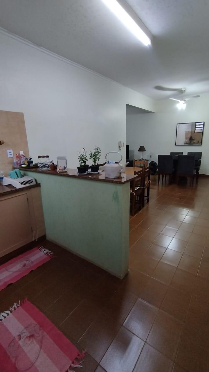 Casa à venda com 3 quartos, 150m² - Foto 2