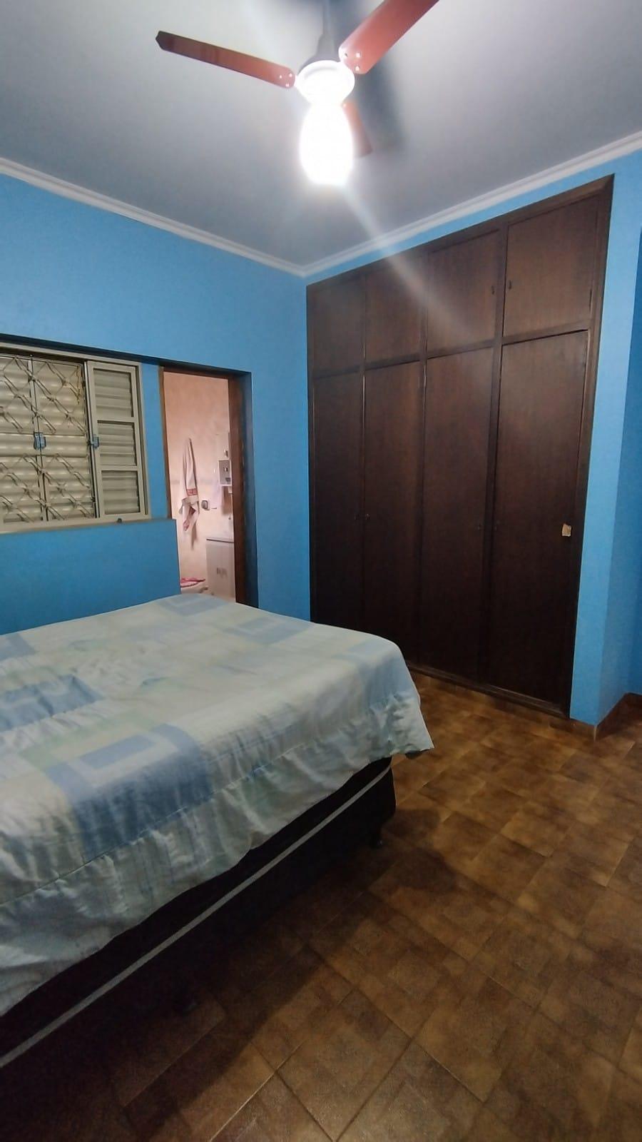 Casa à venda com 3 quartos, 150m² - Foto 4