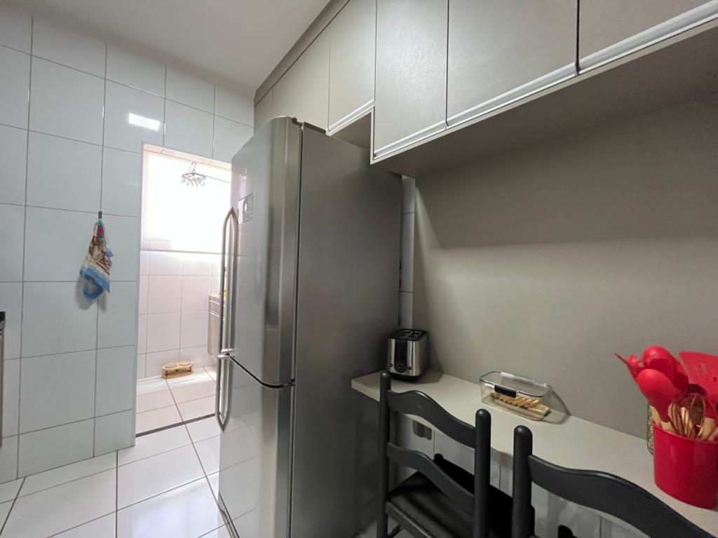 Apartamento à venda com 2 quartos, 70m² - Foto 20