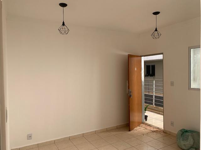 Apartamento à venda com 2 quartos, 46m² - Foto 1