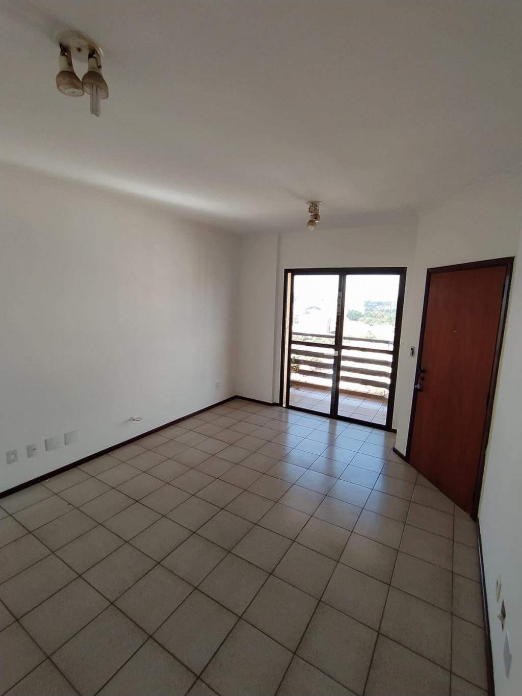 Apartamento à venda com 3 quartos, 93m² - Foto 1