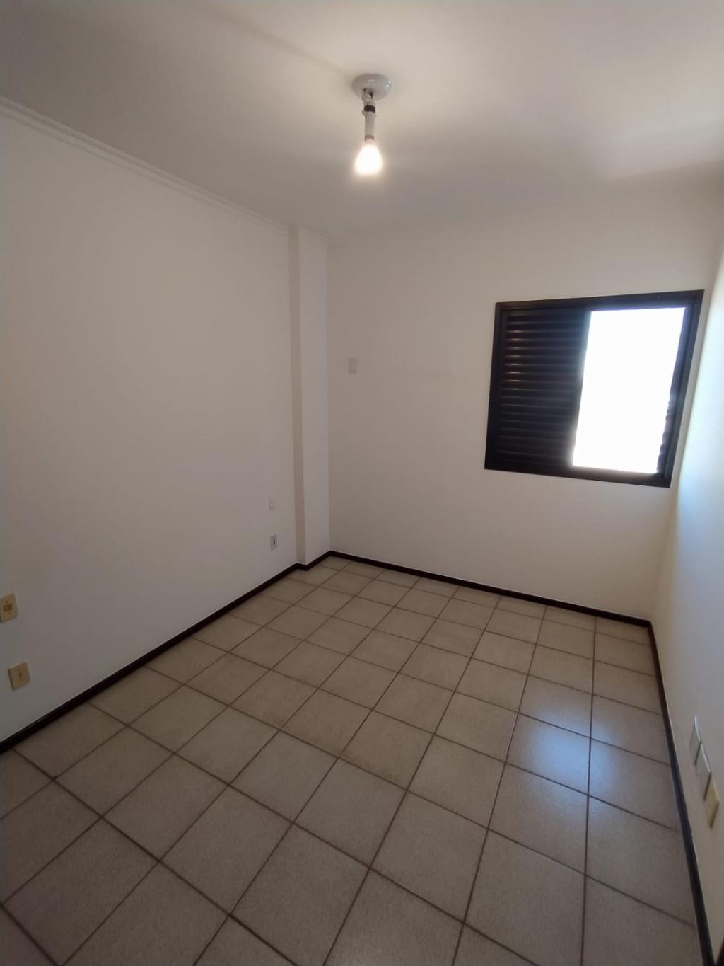 Apartamento à venda com 3 quartos, 93m² - Foto 9