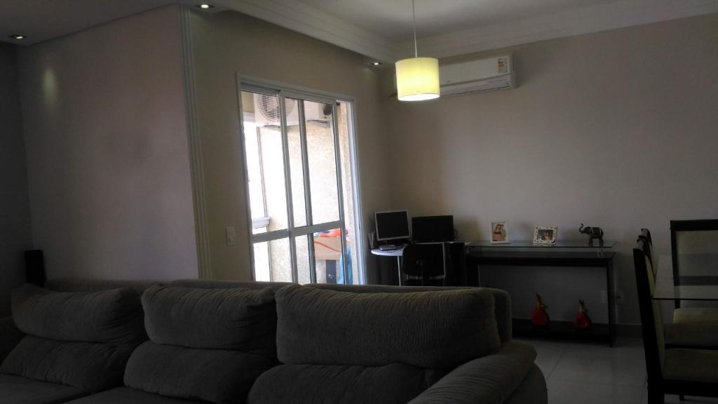 Apartamento à venda com 3 quartos, 67m² - Foto 1