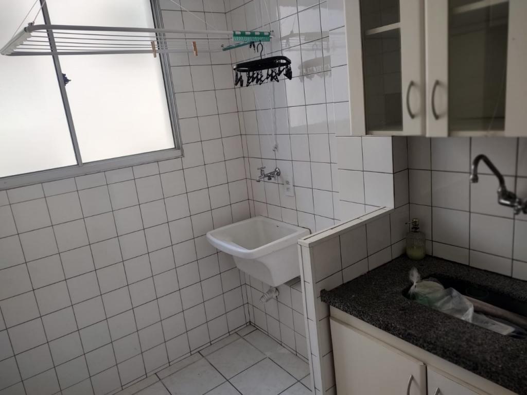 Apartamento à venda com 2 quartos, 65m² - Foto 4