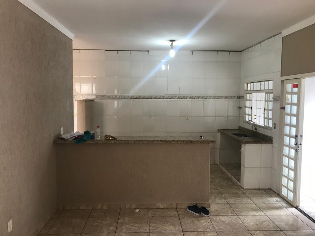 Casa à venda com 3 quartos, 77m² - Foto 4