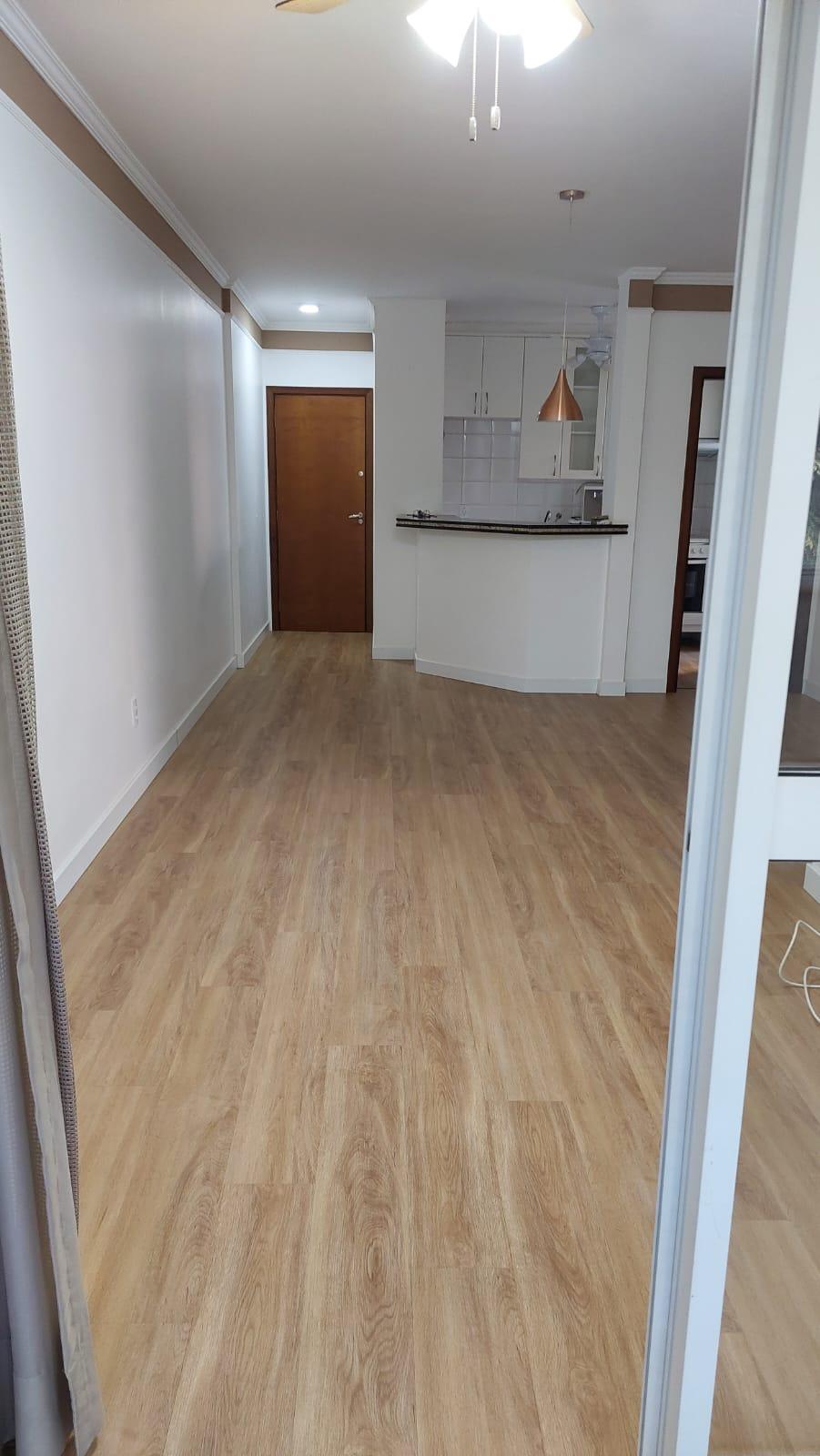 Apartamento à venda com 2 quartos, 79m² - Foto 3