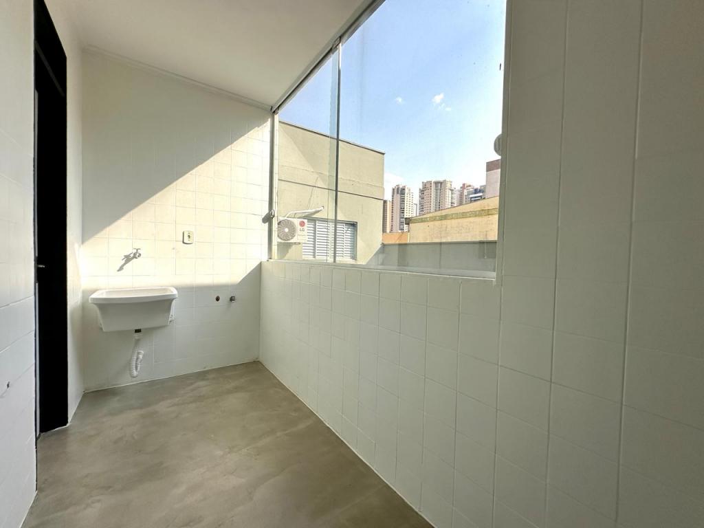 Apartamento à venda com 3 quartos, 103m² - Foto 4