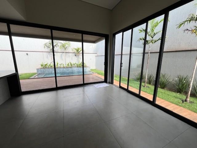 Casa de Condomínio à venda com 3 quartos, 250m² - Foto 18