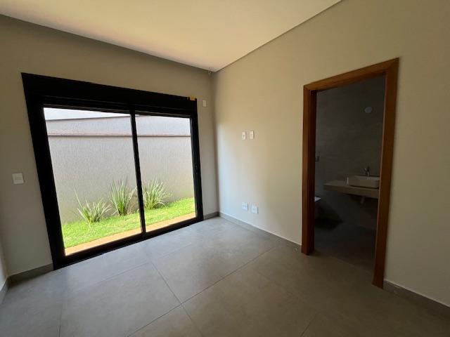 Casa de Condomínio à venda com 3 quartos, 250m² - Foto 19