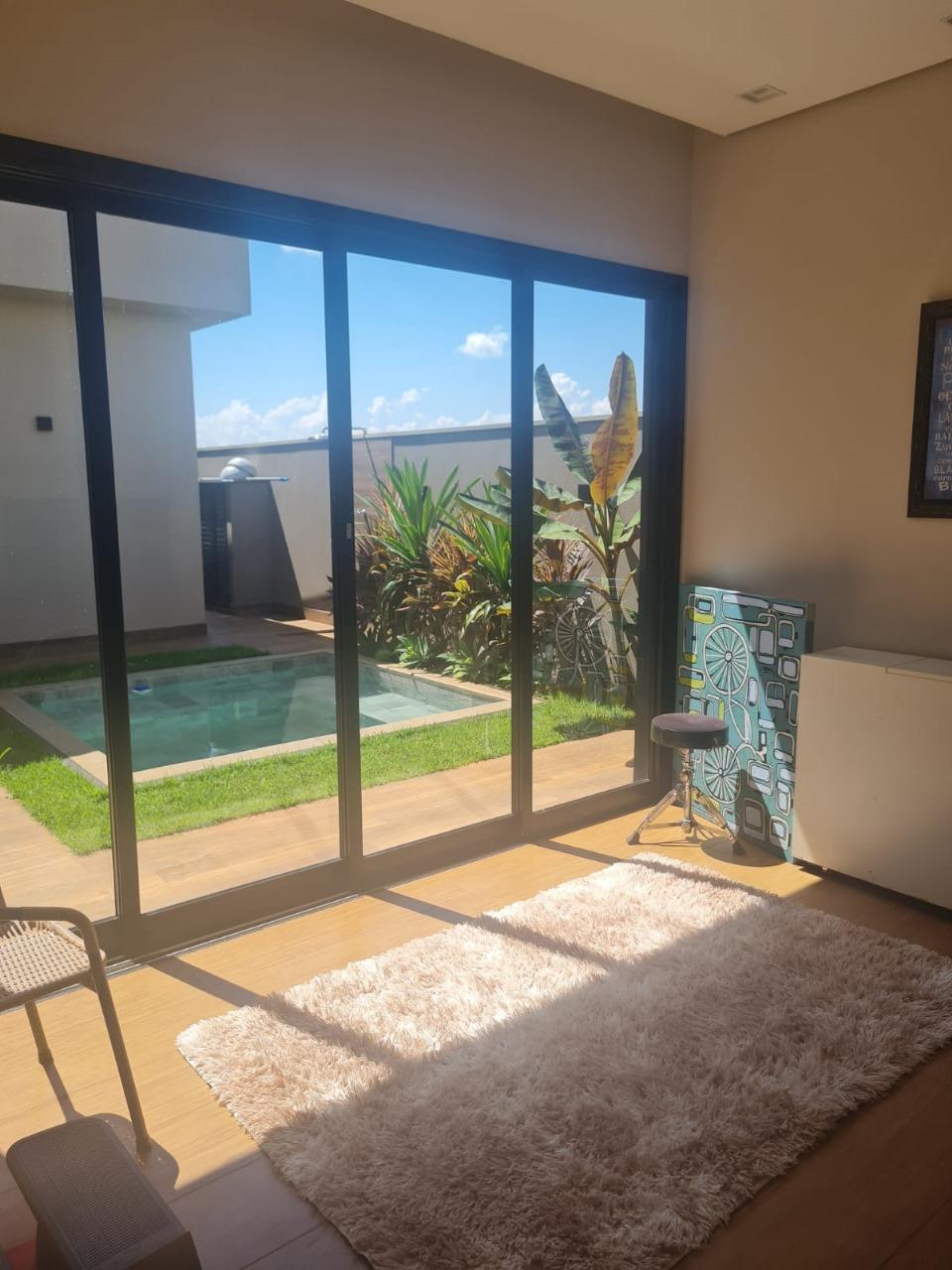 Casa de Condomínio à venda com 3 quartos, 237m² - Foto 2