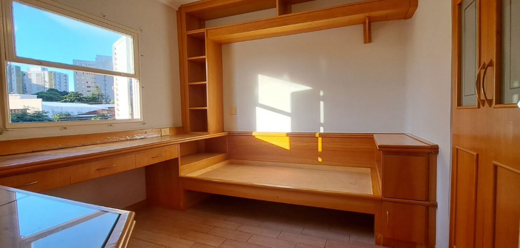 Apartamento à venda com 3 quartos, 116m² - Foto 2