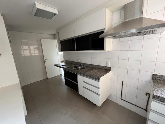 Apartamento à venda com 3 quartos, 153m² - Foto 5