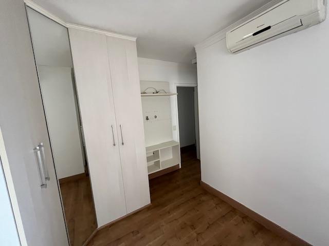 Apartamento à venda com 3 quartos, 153m² - Foto 11