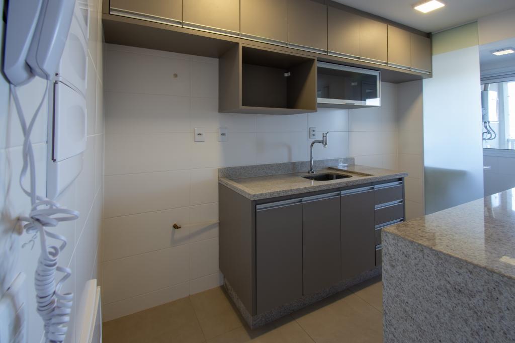 Apartamento para alugar com 3 quartos, 93m² - Foto 6