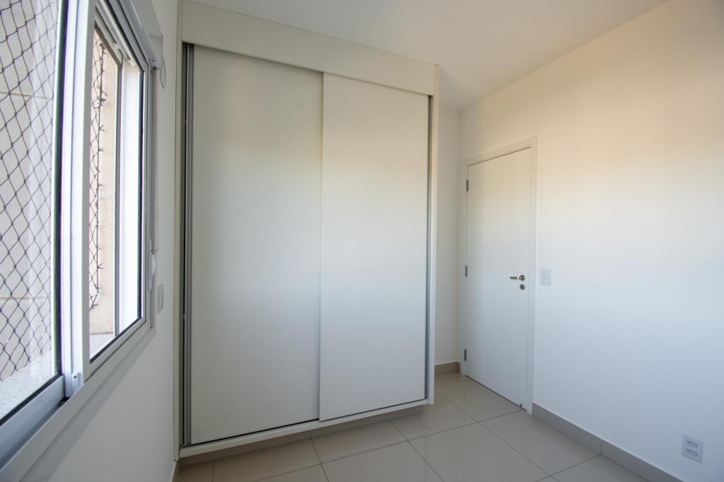 Apartamento para alugar com 3 quartos, 93m² - Foto 8