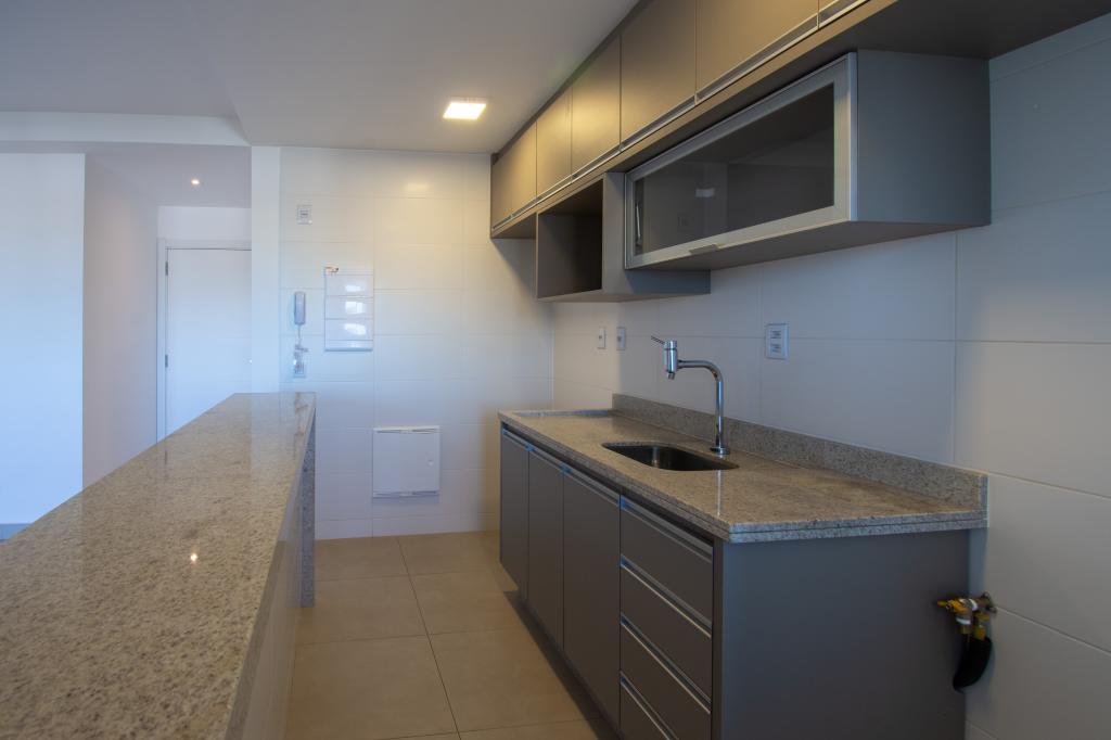 Apartamento para alugar com 3 quartos, 93m² - Foto 10