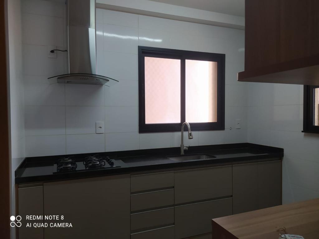 Apartamento para alugar com 3 quartos, 98m² - Foto 4