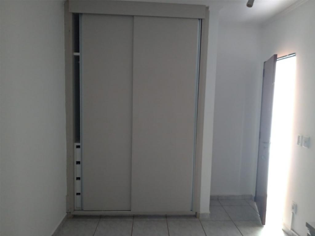 Apartamento à venda com 3 quartos, 76m² - Foto 4