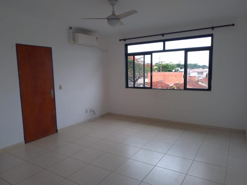 Apartamento à venda com 3 quartos, 76m² - Foto 1