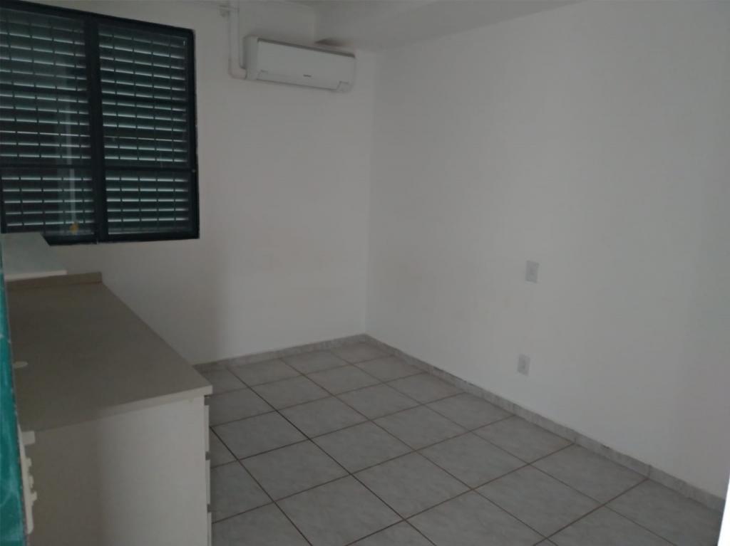 Apartamento à venda com 3 quartos, 76m² - Foto 5