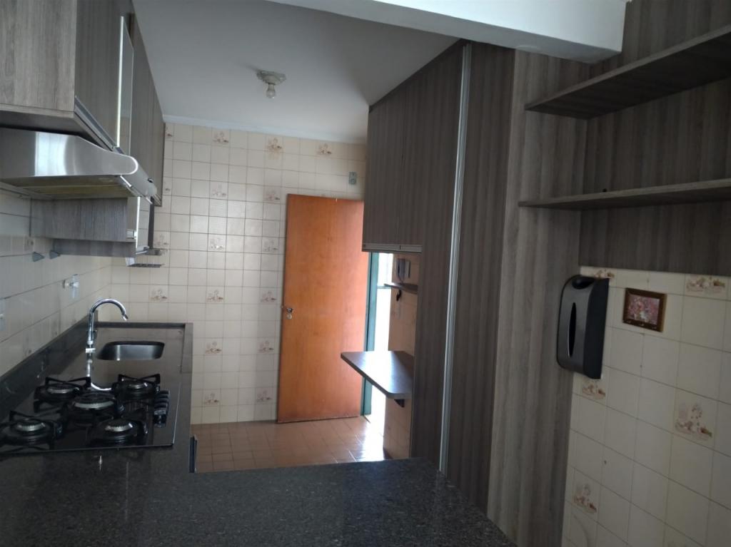 Apartamento à venda com 3 quartos, 76m² - Foto 9