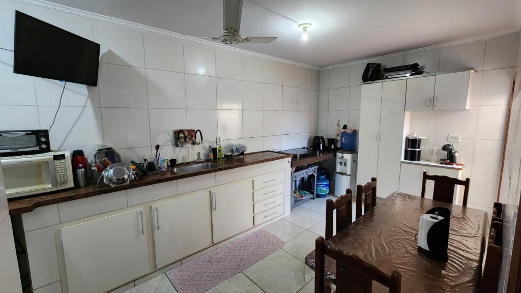 Casa à venda com 3 quartos, 180m² - Foto 8