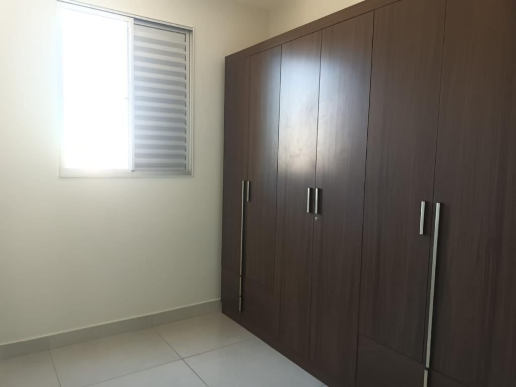 Apartamento à venda com 2 quartos, 49m² - Foto 2