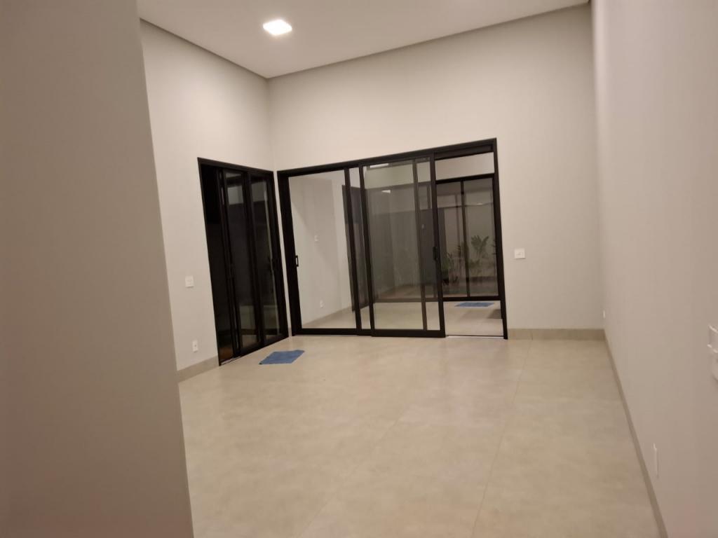 Casa de Condomínio à venda com 3 quartos, 193m² - Foto 2