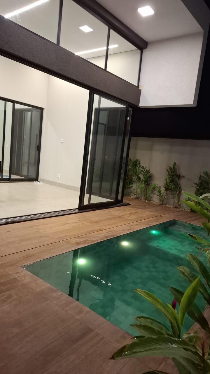 Casa de Condomínio à venda com 3 quartos, 193m² - Foto 1