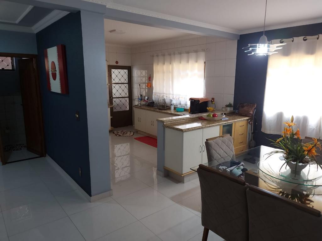 Casa à venda com 3 quartos, 317m² - Foto 5