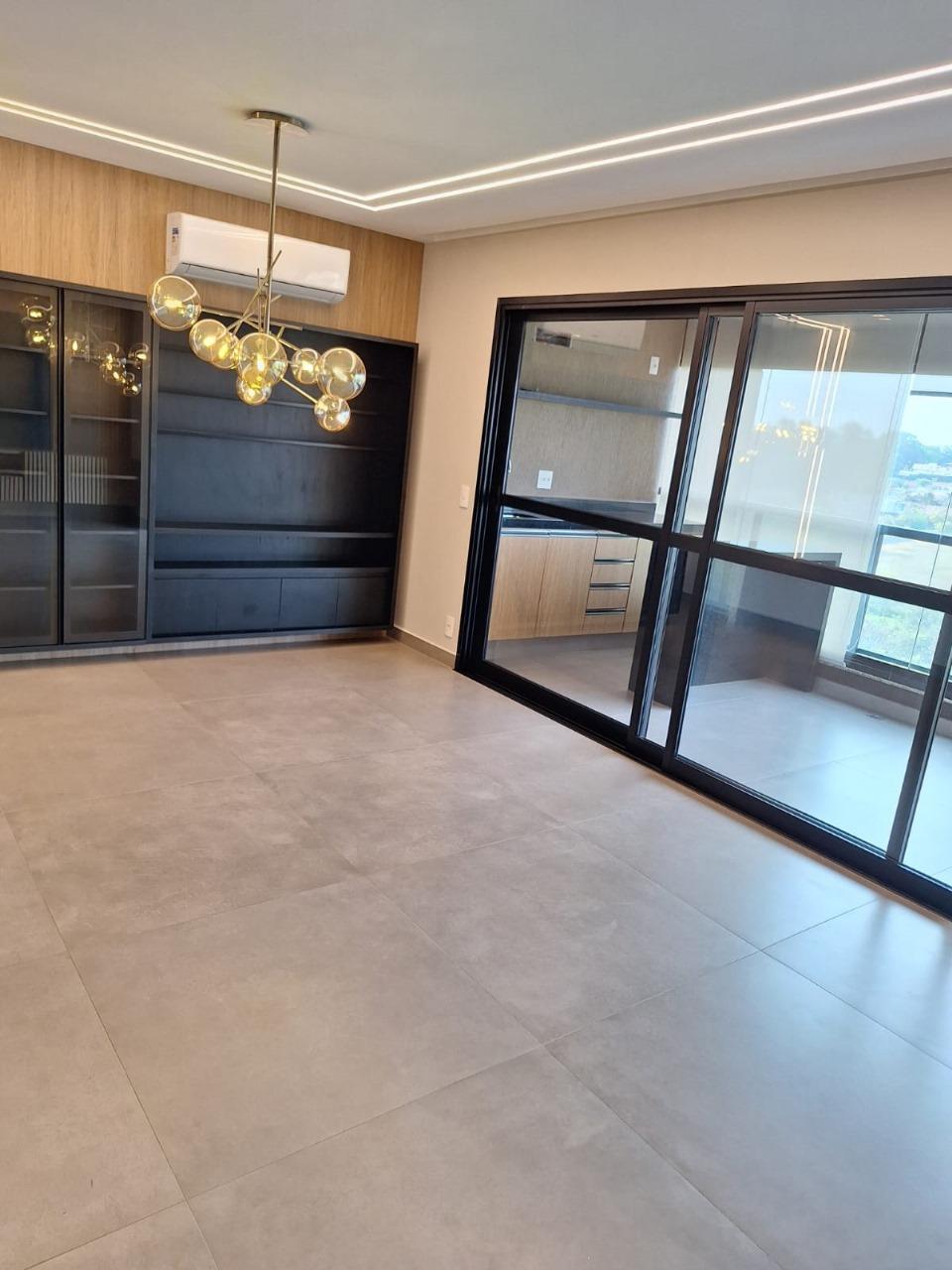 Apartamento à venda com 3 quartos, 118m² - Foto 1