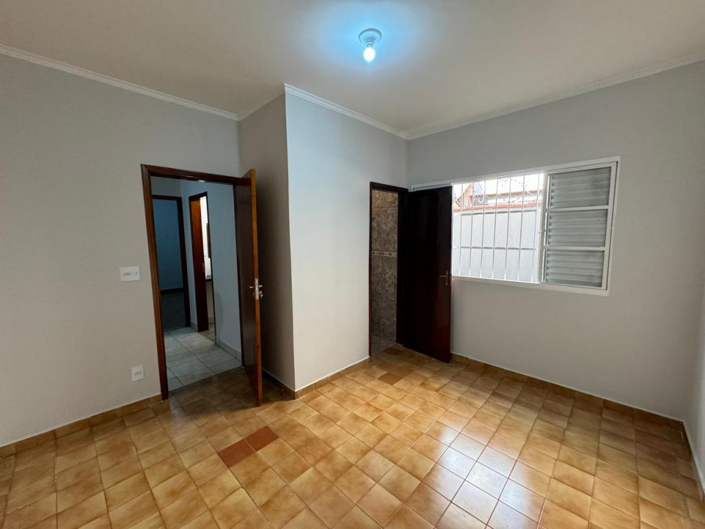 Casa à venda com 3 quartos, 88m² - Foto 2