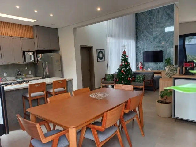 Casa de Condomínio à venda com 3 quartos, 166m² - Foto 1