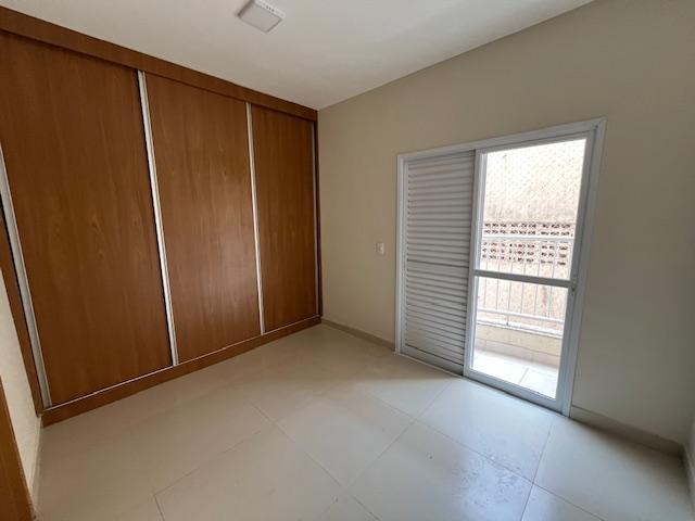 Apartamento à venda com 2 quartos, 75m² - Foto 12