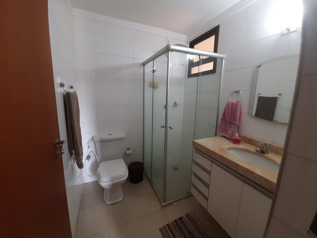 Apartamento à venda com 3 quartos, 124m² - Foto 9