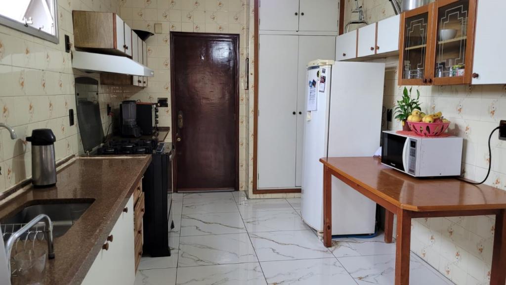 Apartamento à venda com 3 quartos, 139m² - Foto 4