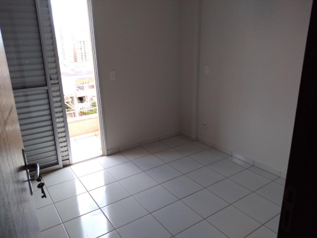 Apartamento à venda com 1 quarto, 42m² - Foto 1