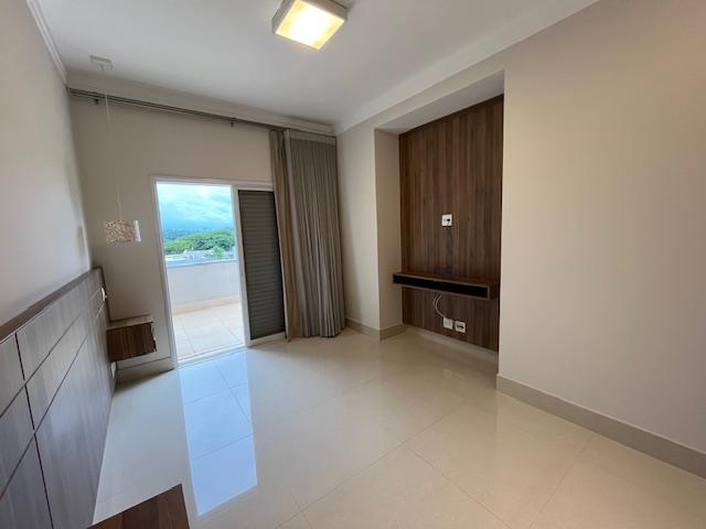 Casa de Condomínio à venda com 4 quartos, 300m² - Foto 35