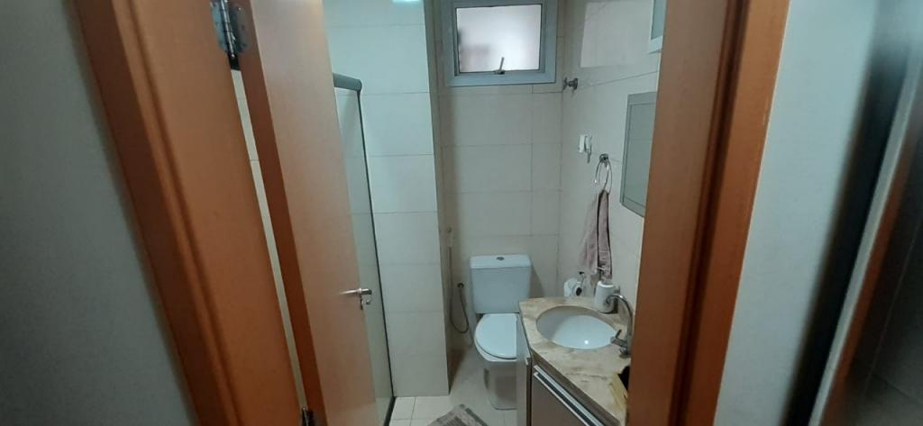 Apartamento à venda com 3 quartos, 77m² - Foto 2