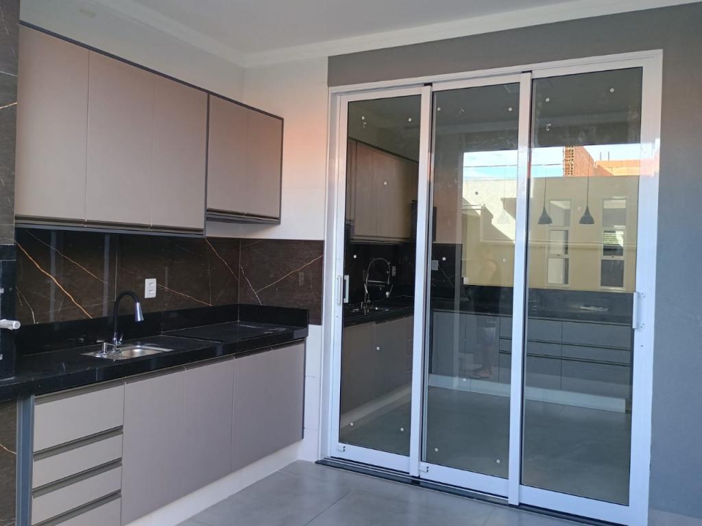 Casa à venda com 3 quartos, 136m² - Foto 9