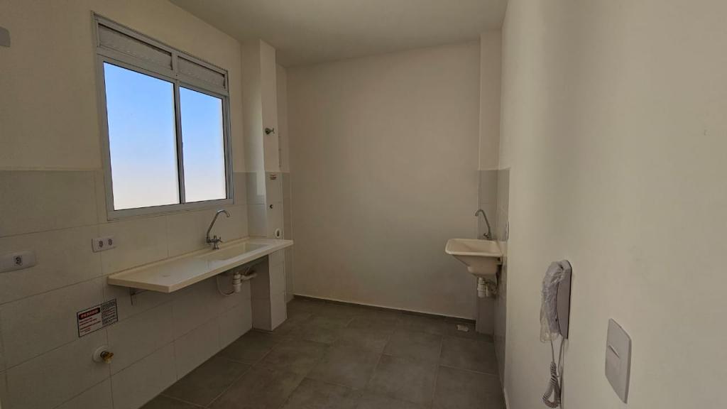 Apartamento à venda com 2 quartos, 42m² - Foto 4